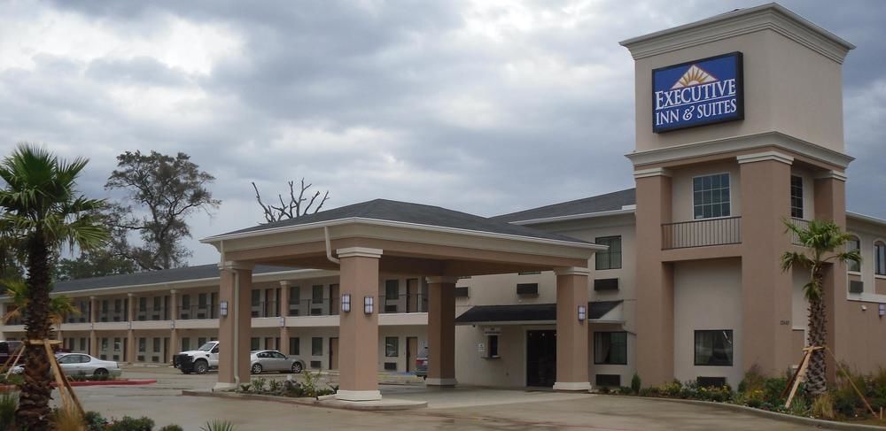 Executive Inn And Suites Joaquin Exterior photo